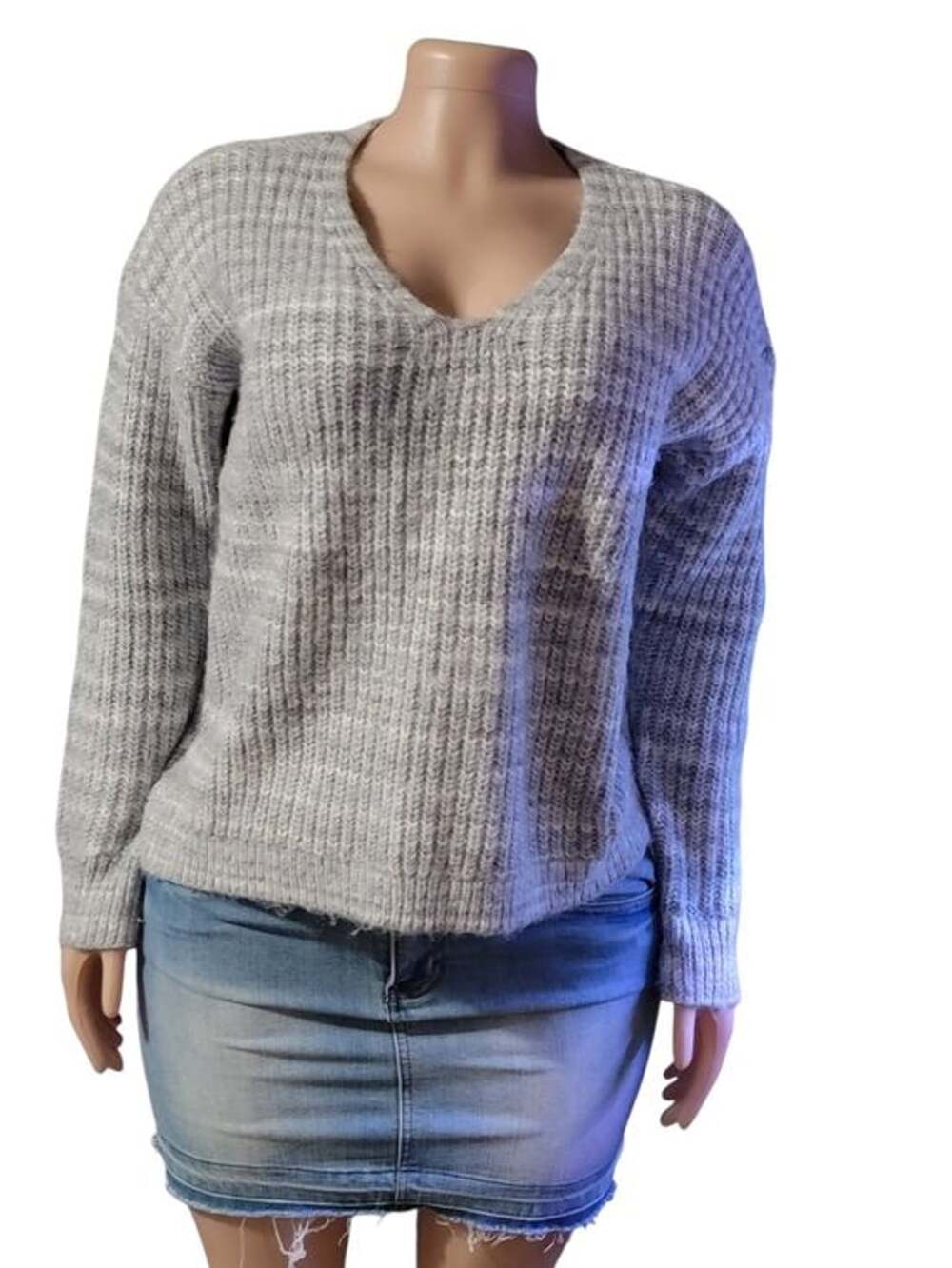 Calvin Klein Light Gray Ribbed V-Neck Sweater Size L